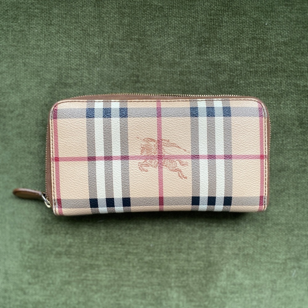 Burberry Horseferry Check Zip around wallet - Picture 2 of 3